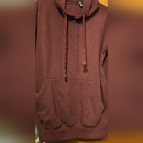 HOST PICK!🎉🎊Arizona Charlie's Casino Men's Maroon Hoodie by MillTex SzL - Picture 6 of 6
